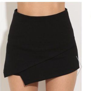 Asymmetric Skort In Black